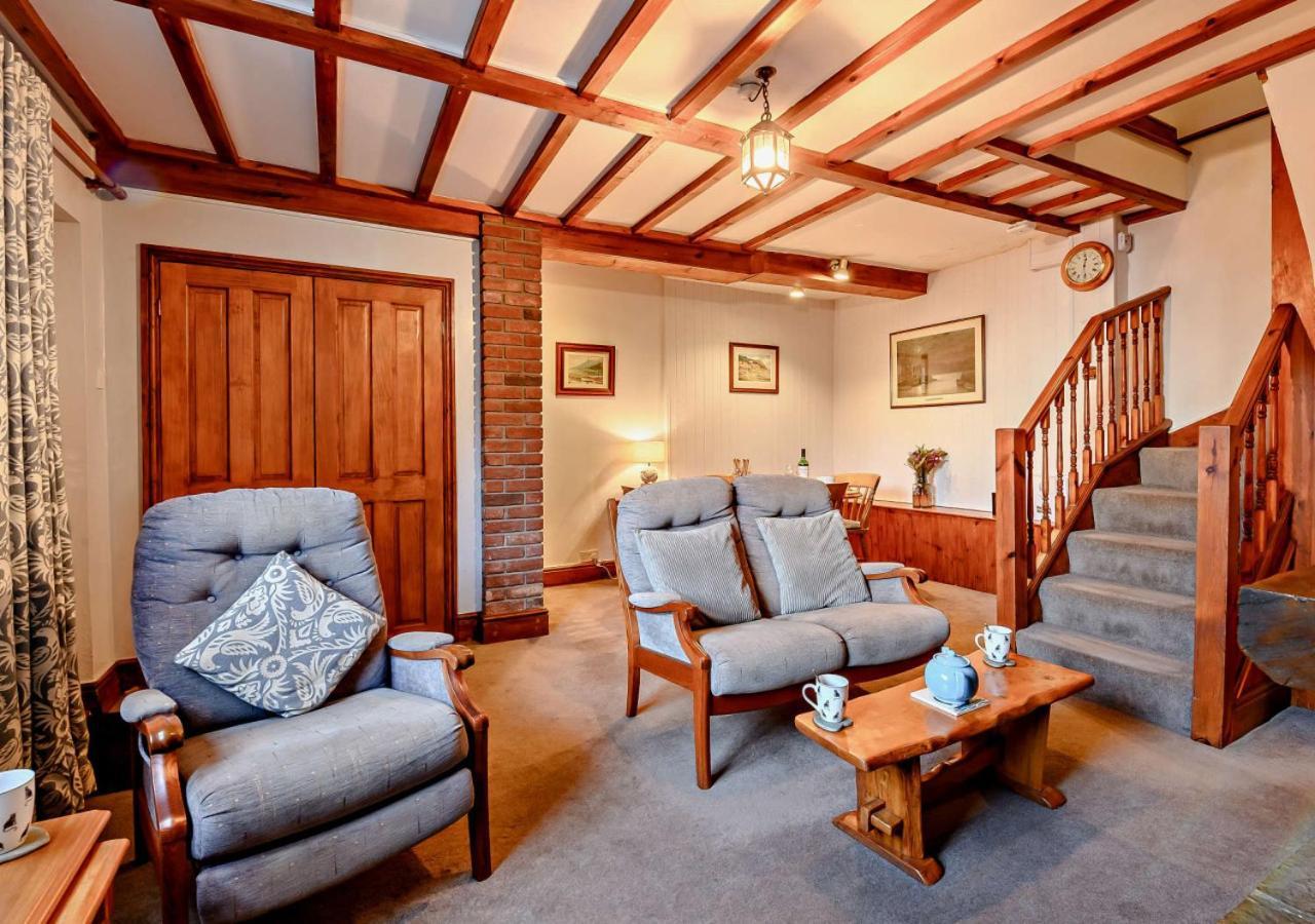 Salty Dog Cottage Уитби Экстерьер фото